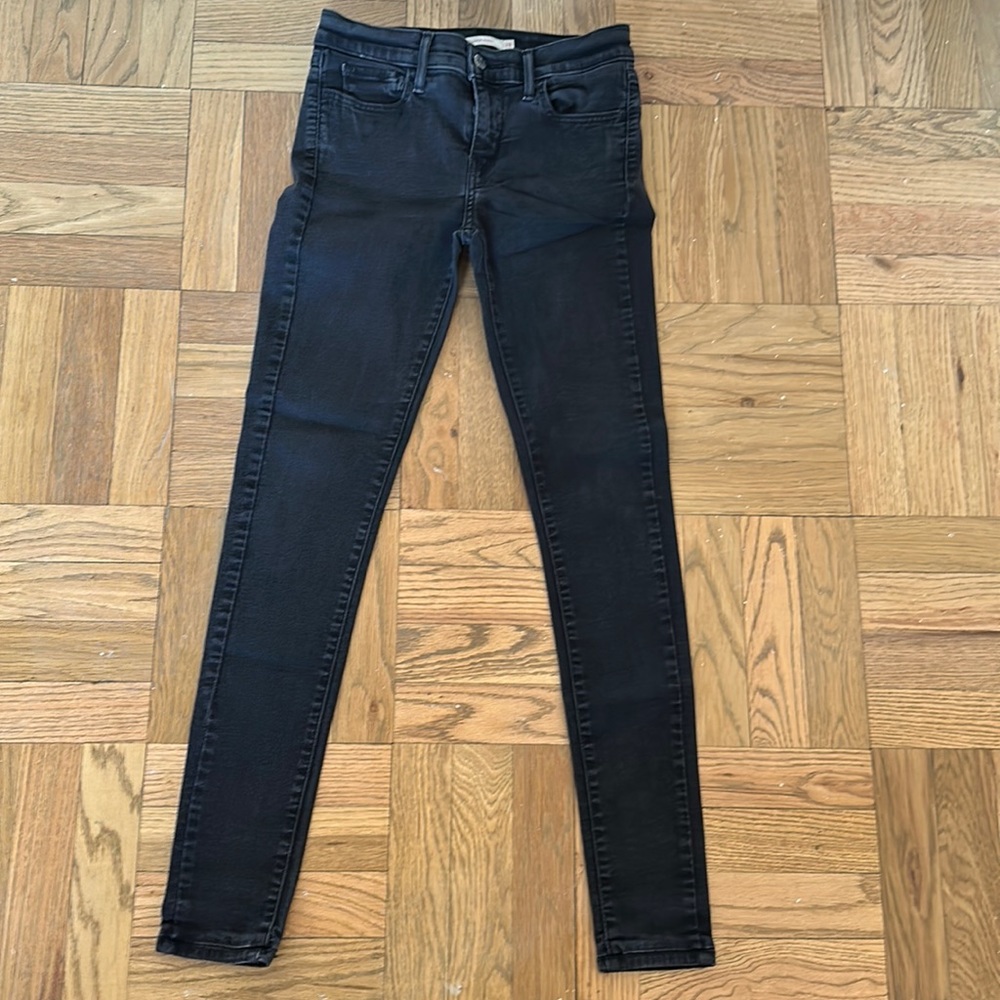 EUC Black 710 Levi’s Skinny Jeans - Picture 2 of 4